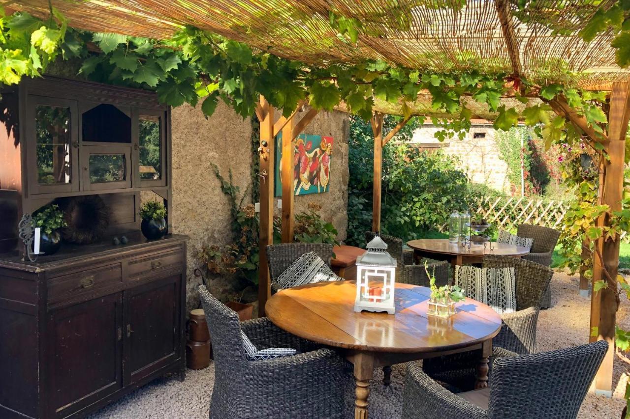 Domaine La Pomme De Pin Acomodação com café da manhã Louroux-de-Beaune Exterior foto